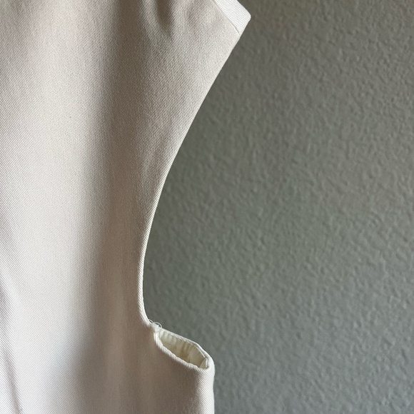 AKRIS PUNTO | Crew Neck Knee Length Embellished Design Dress in Ivory | Size 8 - Picture 5 of 9